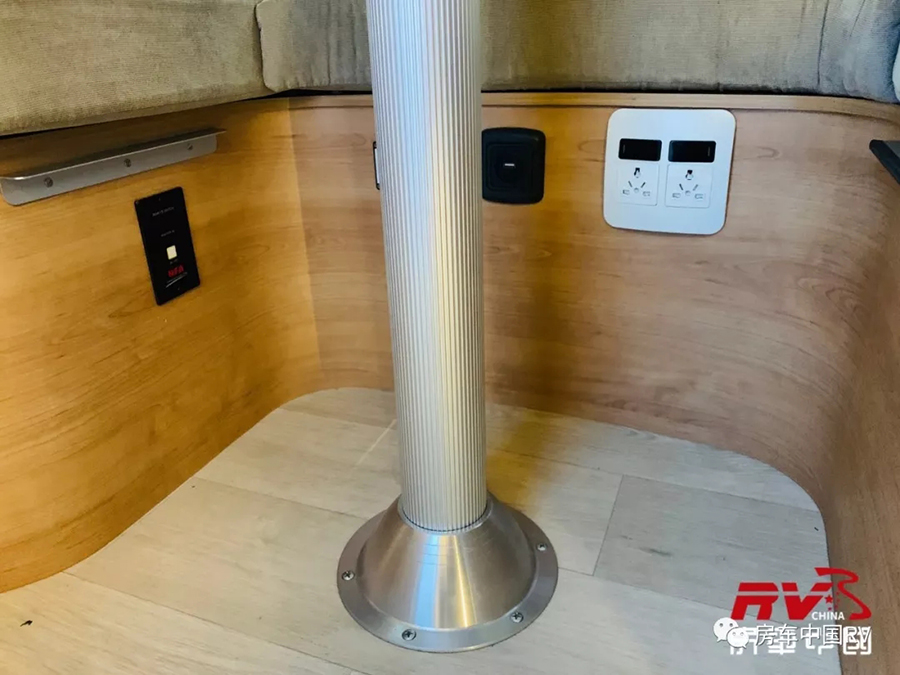 640.webp (1) 拷贝.jpg